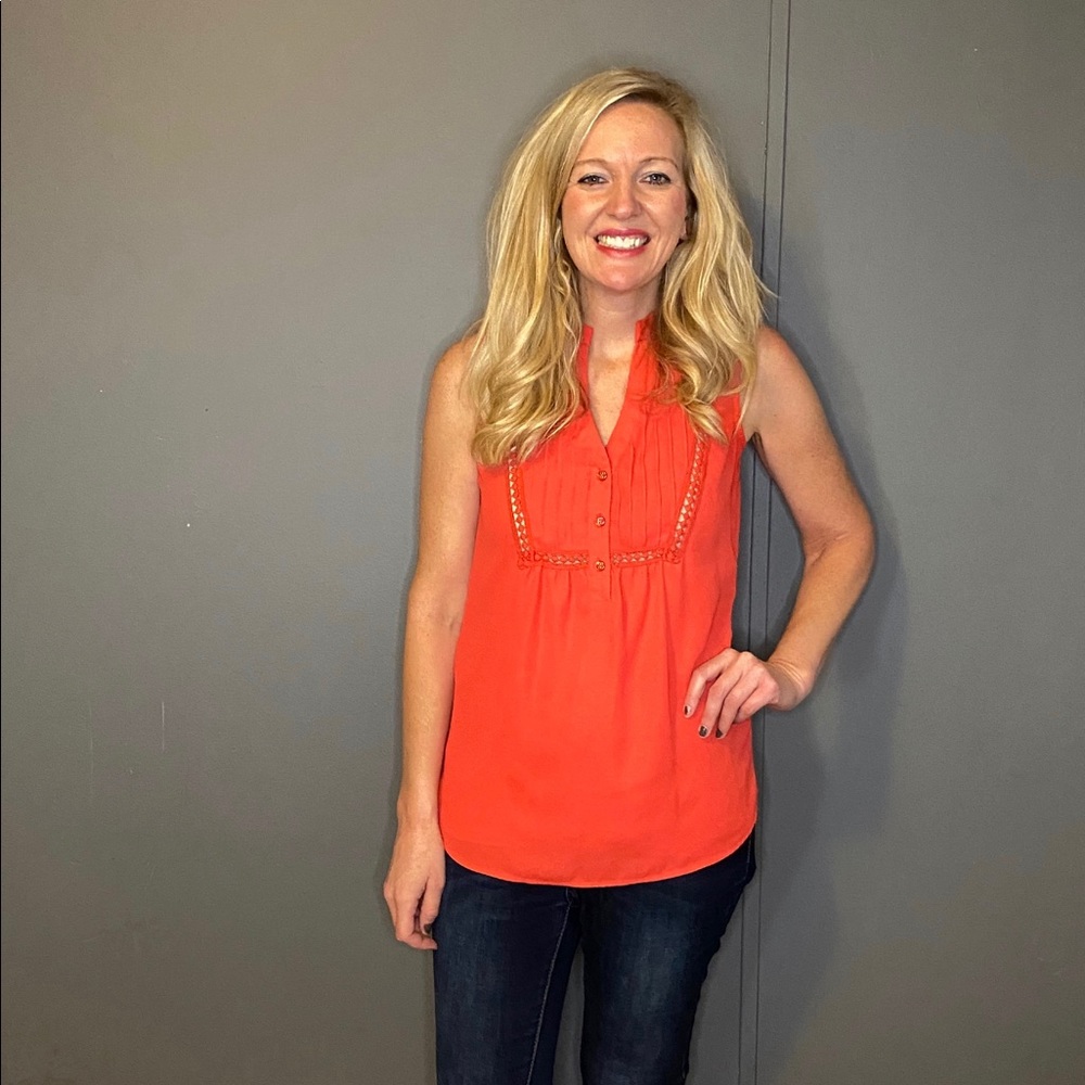 🌿Women’s Cute sleeveless top!☺️